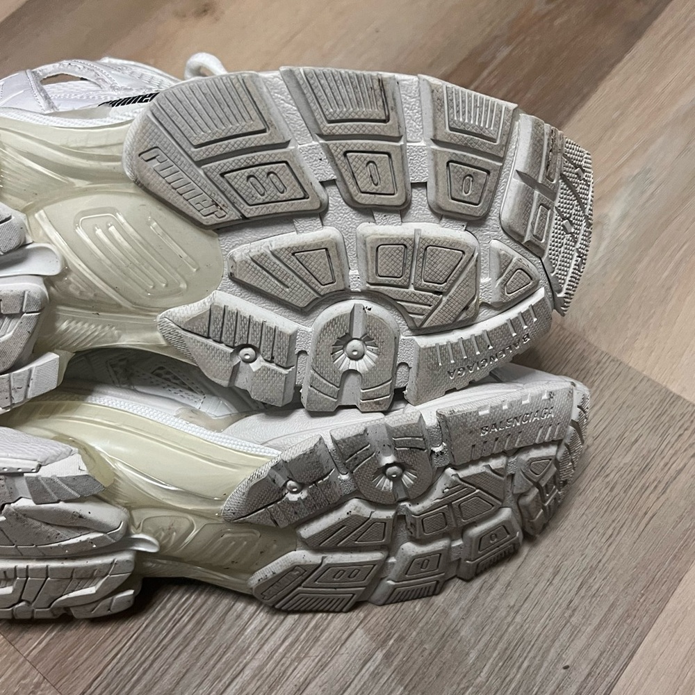 Balenciaga Runner Sneaker Triple White - Picture 7 of 7